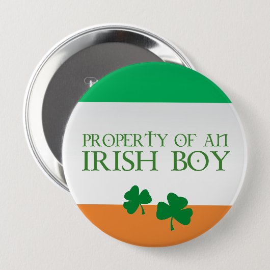 Eigentum eines irischen Jungen Button (Vorne & Hinten)