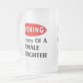 Eigentum eines weiblichen Feuerwehrmanns Mattglas Bierglas (Vorderseite Links)