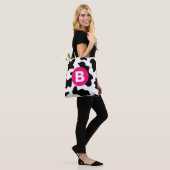 Eigenwilliges Kuhflecken-Muster Rosa Monogramm Tasche (Am Model)