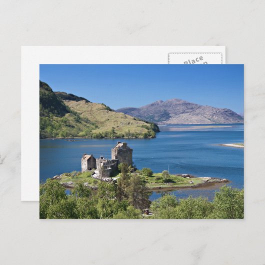 Eilean Donan Castle unter einem blauen Himmel Post Postkarte (Vorne/Hinten)