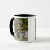 Eimer, Schuhe und Blumen, Zaanse Schans, Tasse (Vorderseite Links)