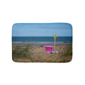 Eimer und Spade am Dornoch Beach Badematte (Vorderseite)