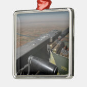 Ein 50-Kaliber-Maschinengewehr Silbernes Ornament (Links)