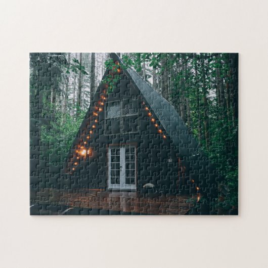 EIN A-FRAME-FERIENHAUS IM WALD PUZZLE (Horizontal)