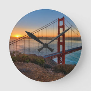 Ein absolut atemberaubender Sonnenaufgang Runde Wanduhr