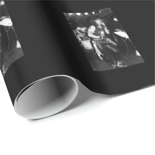 Ein Achtzigerjahre Rocker, Geschenkverpackung Geschenkpapier (Rolleneckpunkt)