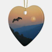 Ein Adler steigt im Vollmond auf Keramik Ornament (Links)