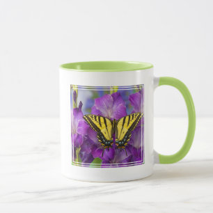 Ein Admiralfalter auf violetten Gladiolen Tasse