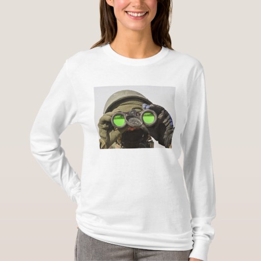 Ein afghanischer Soldat sucht den Horizont T-Shirt (Vorderseite)