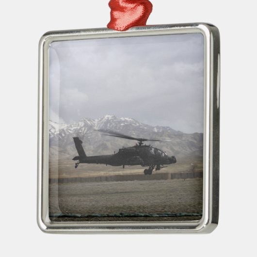 Ein AH-64A Apache startet Silbernes Ornament (Links)