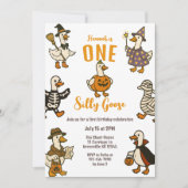 Ein Albernes GänseHalloween erster Geburtstag Einladung (Vorderseite)