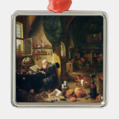 Ein Alchemist in seiner Werkstatt Silbernes Ornament (Vorne)