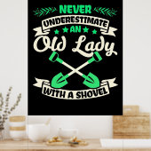 Ein alter Damengarten mit Schaufel Poster (Küche)