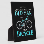 Ein alter Mann auf dem Fahrrad Fotoplatte (Seite)