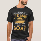 Ein alter Mann mit einem Boot T-Shirt (Vorderseite)