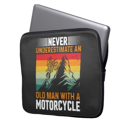 Ein alter Mann mit einem Motorrad nie unterschätze Laptopschutzhülle (Vorderseite Links)