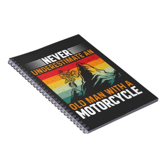Ein alter Mann mit einem Motorrad nie unterschätze Notizblock (Rechte Seite)