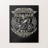 Ein alter Mann mit einem Motorrad nie unterschätze Puzzle (Vertikal)