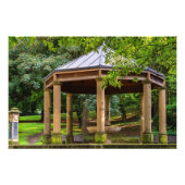 Ein alter Pavillon im Park Fotodruck (Vorne)
