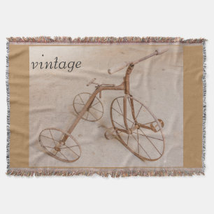 EIN ALTER REIZFAHRRAD 1928 DURCH BLANKET DECKE
