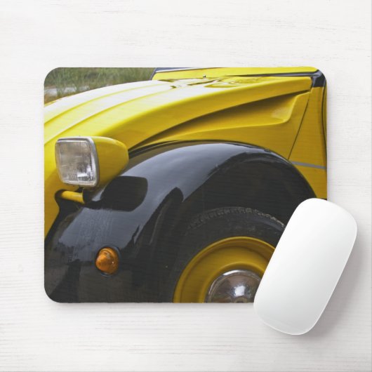Ein altes, schwarz-gelbes Citroen 2CV 2 CV, Mousepad (Mit Mouse)