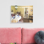 Ein altes umgebautes Bauernhaus Leinwanddruck (Insitu (Wohnzimmer))