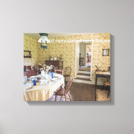 Ein altes umgebautes Bauernhaus Leinwanddruck (Vorderseite)