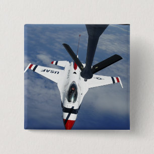 Ein Altus KC-135 Stratotanker Button