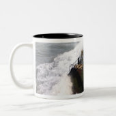 Ein amphibisches Angriffsfahrzeug 2 Zweifarbige Tasse (Links)