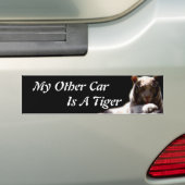 Ein anderes Auto ist ein Tigersticker Autoaufkleber (Auf Auto)