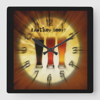 Ein anderes Bier Quadratische Wanduhr