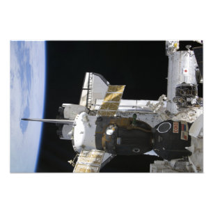 Ein angekoppeltes Soyuz Raumfahrzeug Fotodruck