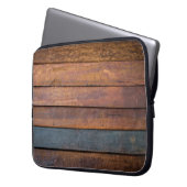 Ein antiker, mit Metall verzierter Holzboden Laptopschutzhülle (Vorderseite Links)