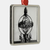 Ein Armillary Bereich des Copernican Systems Ornament Aus Metall (Rechts)