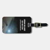 Ein Asteroidengürtel rund um den hellen Star Vega. Gepäckanhänger (Vorderseite horizontal)