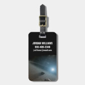 Ein Asteroidengürtel rund um den hellen Star Vega. Gepäckanhänger (Vorderseite vertikal)