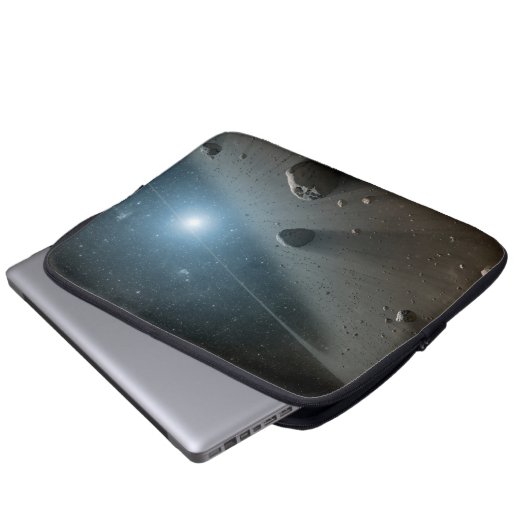 Ein Asteroidengürtel rund um den hellen Star Vega. Laptopschutzhülle (Vorne Knopf)