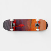 Ein Astronaut in den Mars Skateboard (Horizontal)