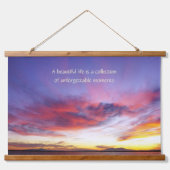 Ein atemberaubender Sonnenuntergang über dem Meer Wandteppich Mit Holzrahmen (Vorne)