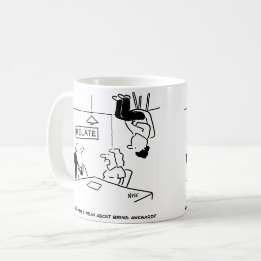 Ein aufgeweckter Mann saß auf der Decke. Funny Kaffeetasse (Vorderseite Links)