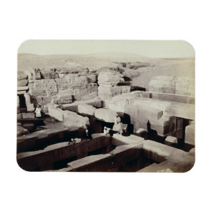 Ein ausgegrabener Tempel am Fuß der Sphinxes, 4. Magnet