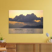 Ein Auslöser-Kanu-Team übt vor der Küste Leinwanddruck (Insitu (Wohnzimmer))