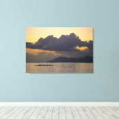 Ein Auslöser-Kanu-Team übt vor der Küste Leinwanddruck (Insitu (Holzboden))