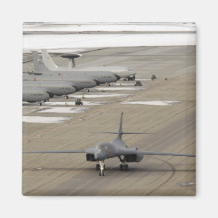 Ein B-1B Lancer kommt zu Eielson Magnet
