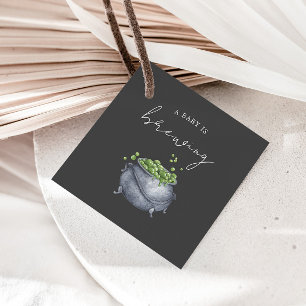 Ein Baby braut Halloween   Geschenkanhänger