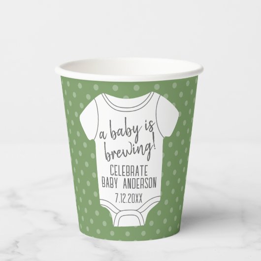 Ein Baby braut — Paare Dusche - Grün Pappbecher (Vorderseite)