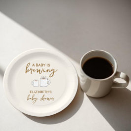 Ein Baby brütet eine Babydusche Pappteller