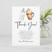 Ein Baby brütet eine Flasche Kaffee Babydusche Dankeskarte (Stehend Vorderseite)