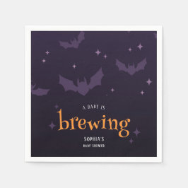 Ein Baby brütet gerade eine Halloween-Kinderdusche Serviette