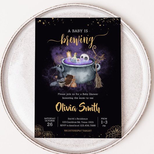 Ein Baby brütet gerade scharfe Halloween-Kinderdus Einladung